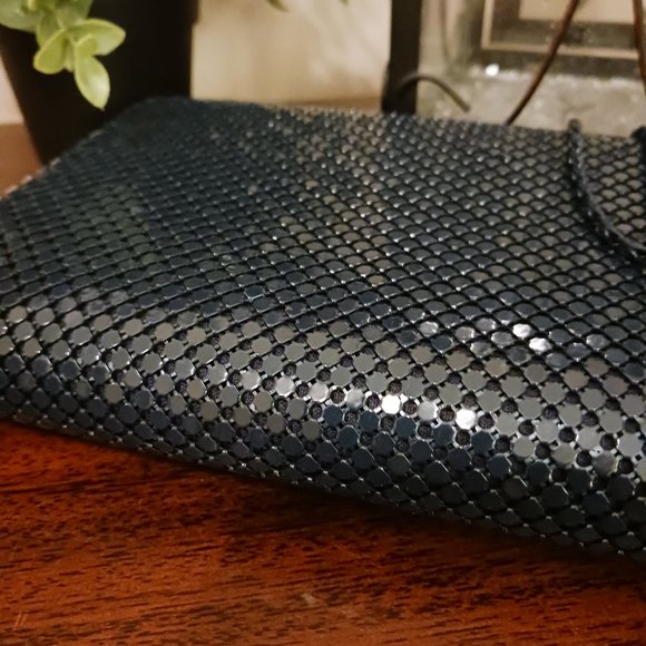 Vintage Navy Blue Mesh Metal Purse - Picture 5 of 6